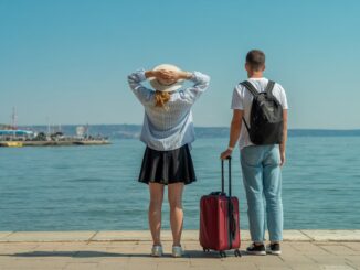 Junge Menschen denken über Auswanderung nach